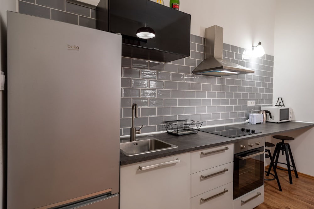 Фото Lie On Me Lazy Simon