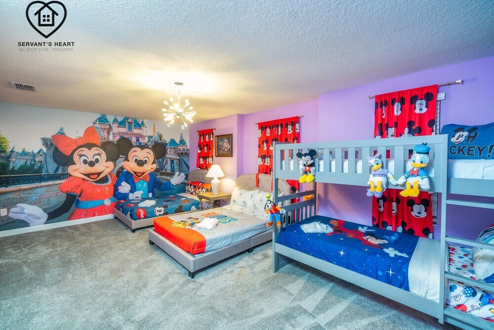 Фото Lakeview Luxury 9 Bedroom & 5 Bathroom w Private Pool