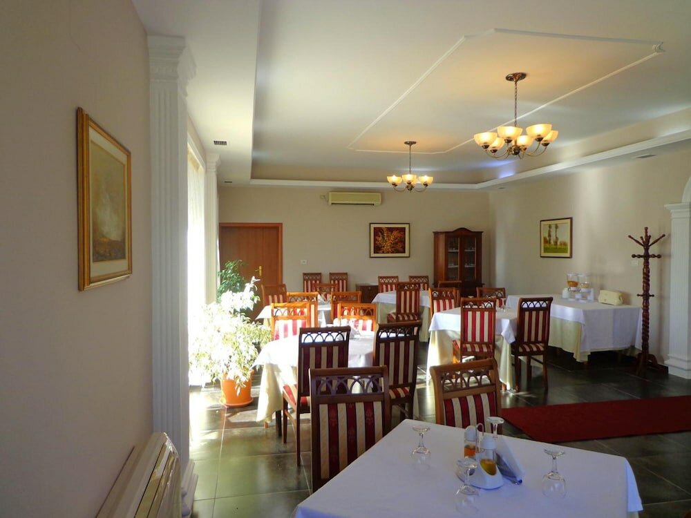 Фото Hotel Viktoria Tirana