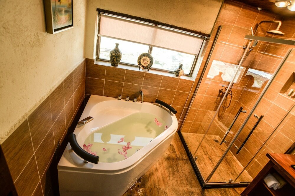 Фото Shangri La E Outfitting Boutique Hotel