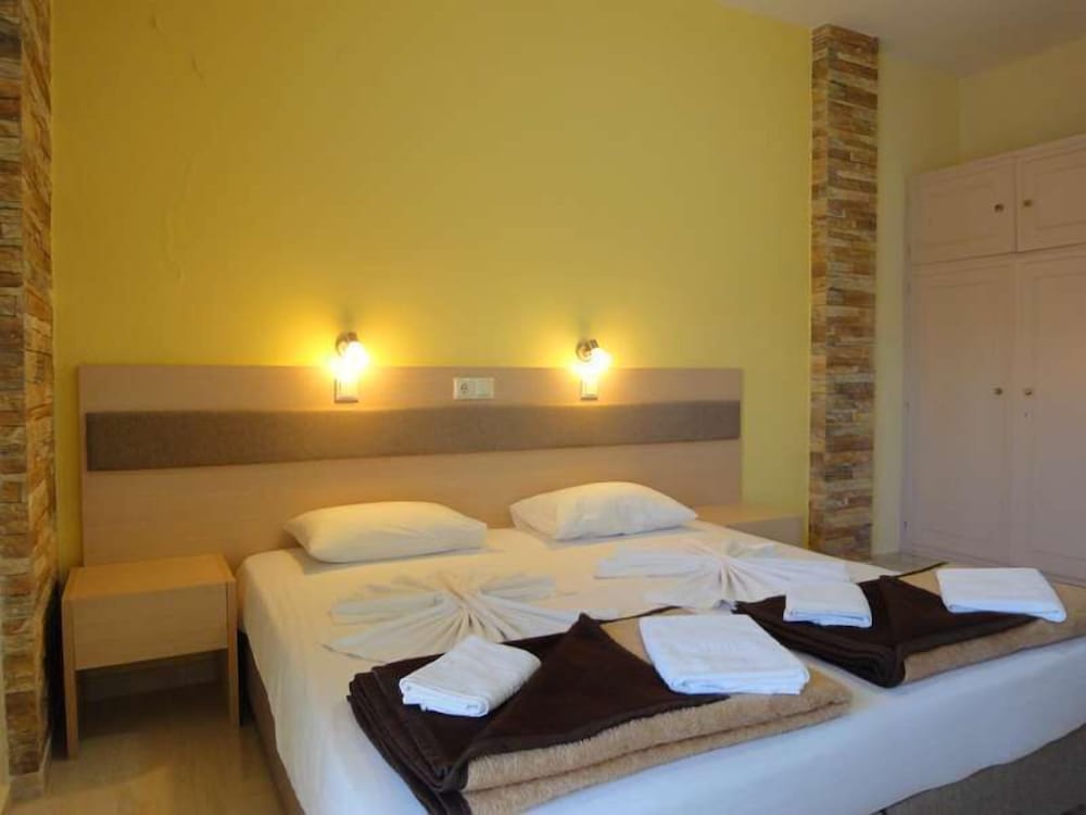 Фото Albatros Studios & Apartments