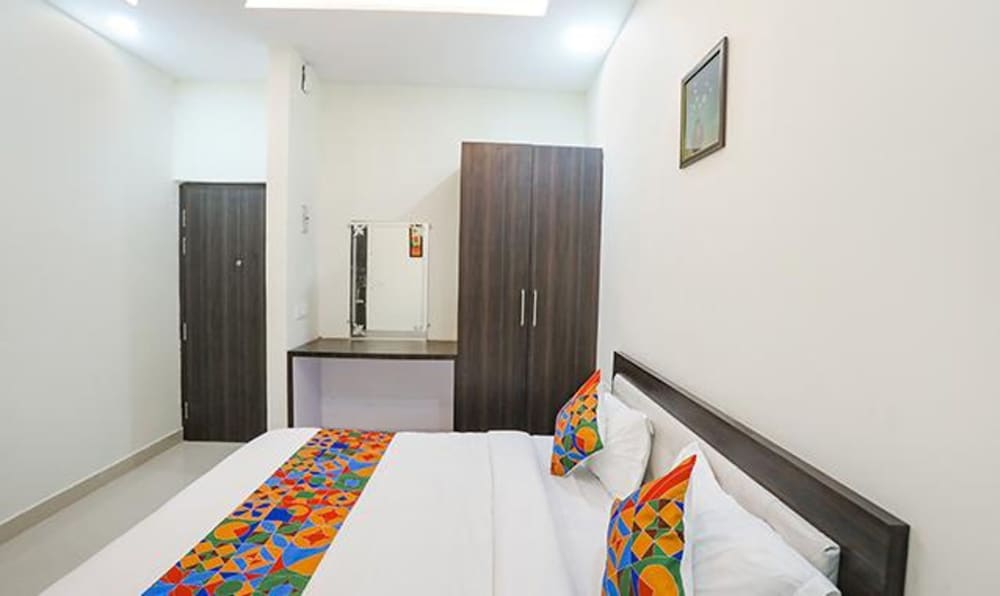 Фото Fabhotel Atharv Palace