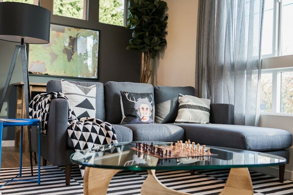 Фото Sky Mark Lux 2 - Seattle's Best Modern 3bd HomeTel