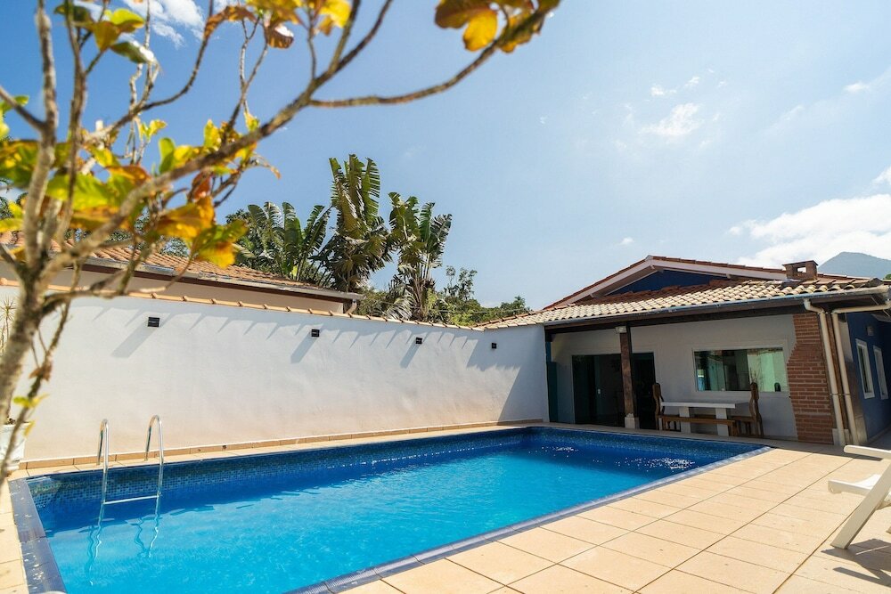 Фото Aconchegante casa em condomínio fechado com lazer completo