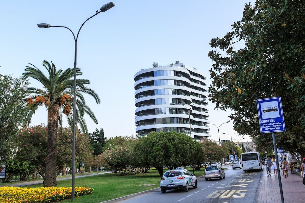 Фото Royal Gardens Apartments