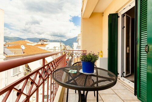 Гостиница Kalamata City Centre-cozy Nest в Каламате