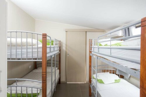 Гостиница Cool Waters Holiday Park в Кэрнсе