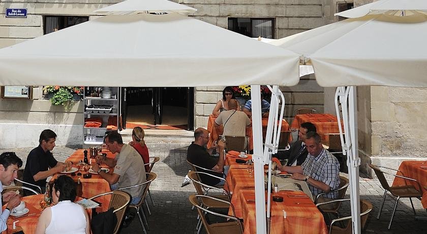 Фото Hôtel Les Armures