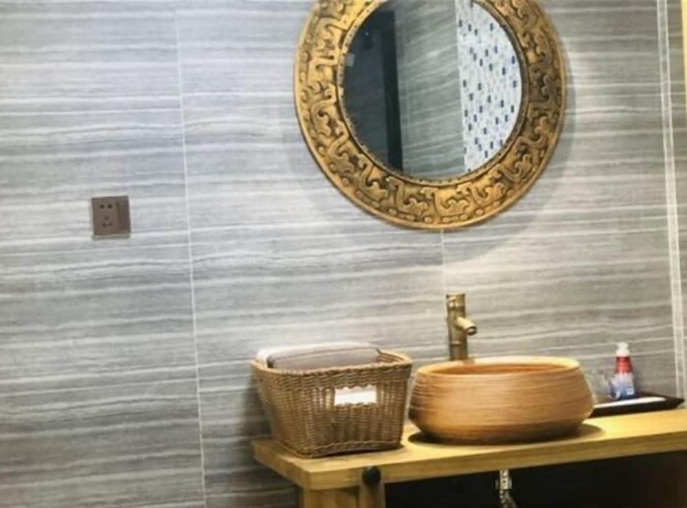 Фото Zhuozheng Xiangshu Inn