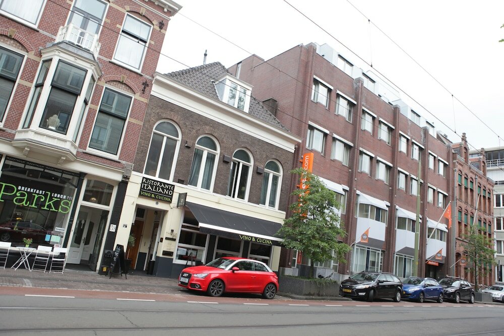 Фото EasyHotel The Hague City Centre