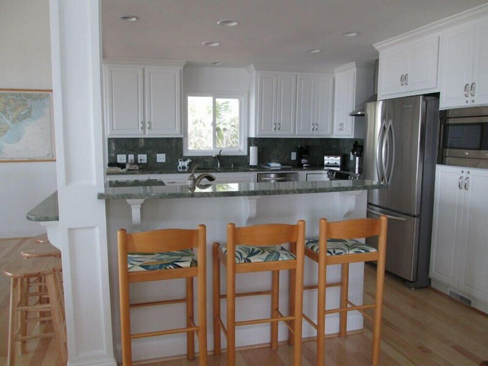 Фото 446 Tarpon Blvd