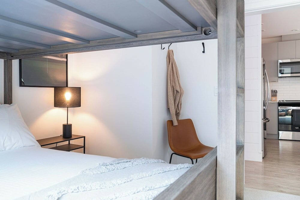 Фото Glades and Green by Revelstoke Vacations