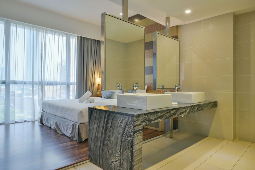 Фото D'Majestic Place by Widebed