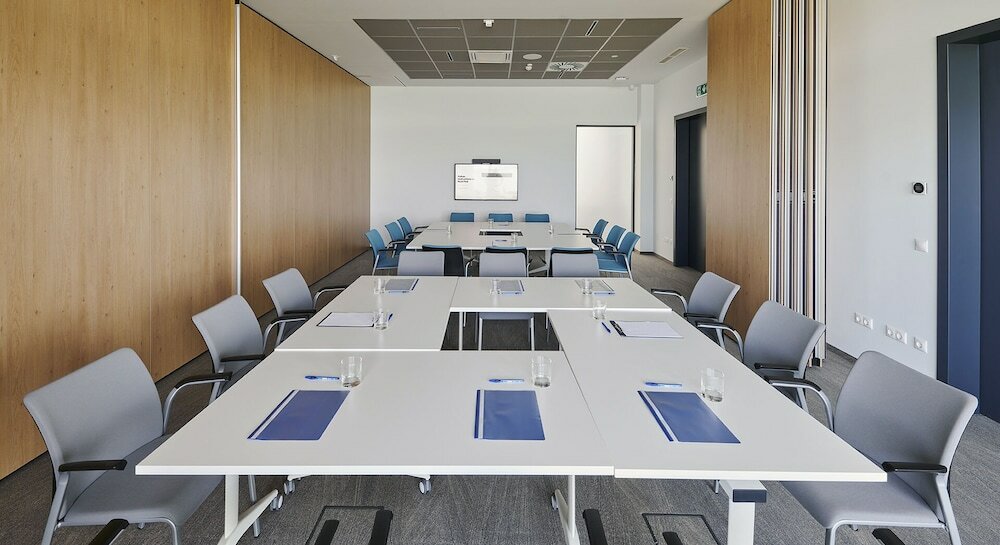 Фото Hotel OTP Balatonszemes