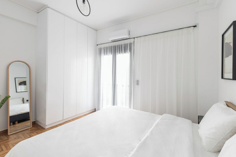 Фото Elliot Neapoli