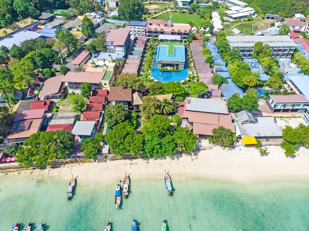 Фото Phi Phi Andaman Legacy Resort