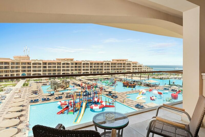 Гостиница Pickalbatros White Beach Resort в Хургаде