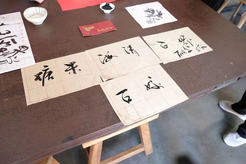 Фото Taihua Wutong Hotel