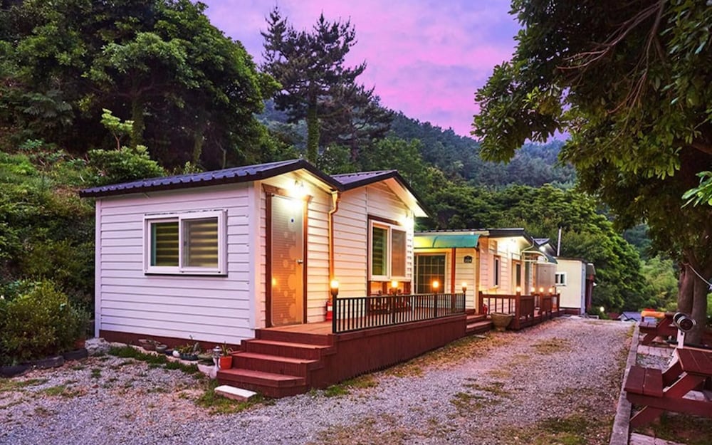 Фото Yeosu Dolsan Healing Pension