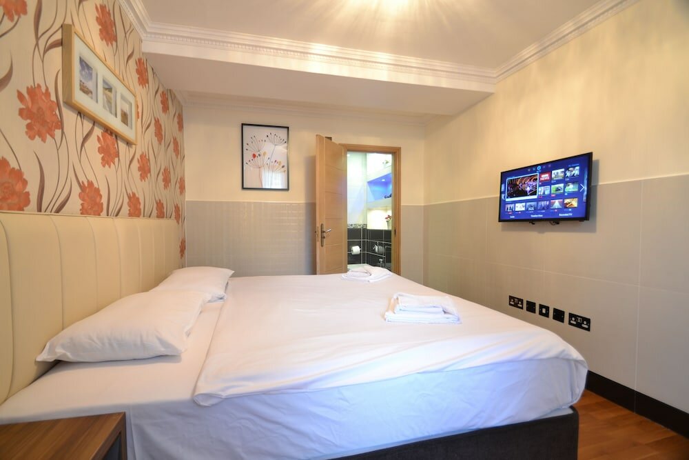 Фото Hyde Park Suites