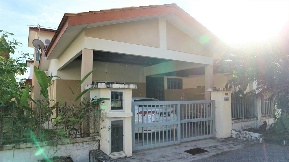 Фото Oyo 90300 D'hitech Home