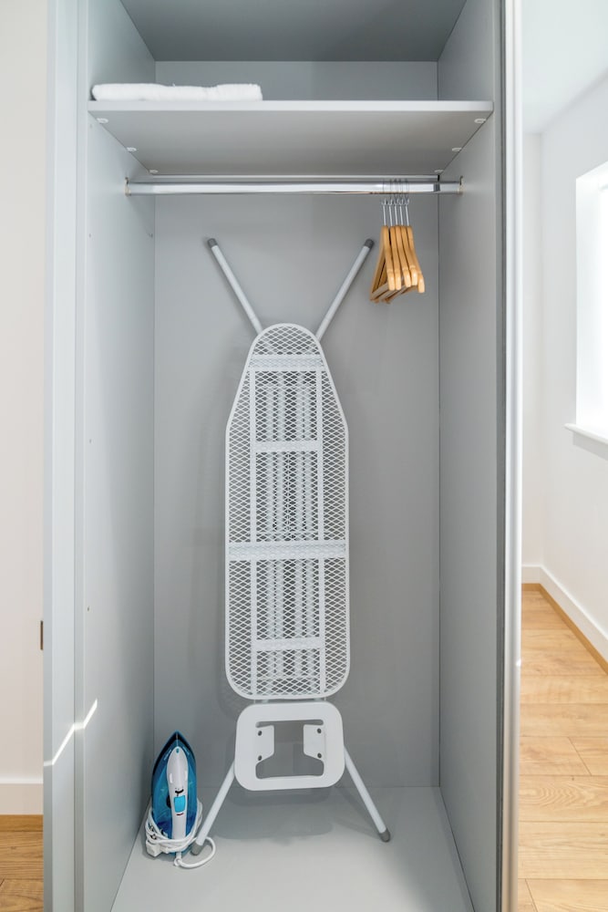 Фото Skyvillion - Woolwich 2-Bed Apartments