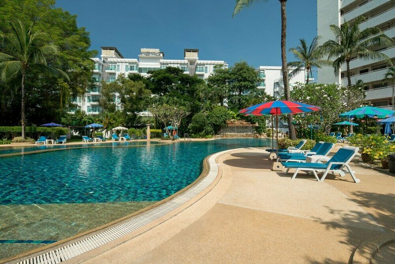 Гостиница Phuket Palace Condominium by Ale