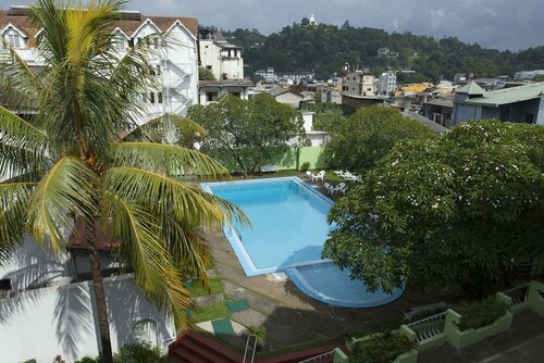 Внешний вид отеля Queen's Hotel в Канди, фото 4