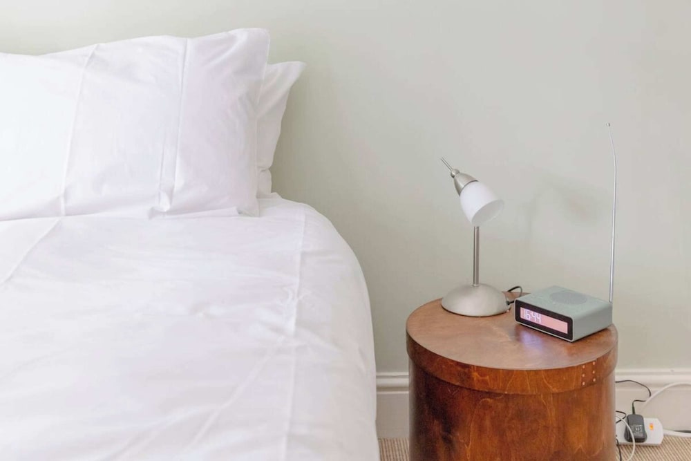 Фото Bright & Charming 1bd Flat - Clapton