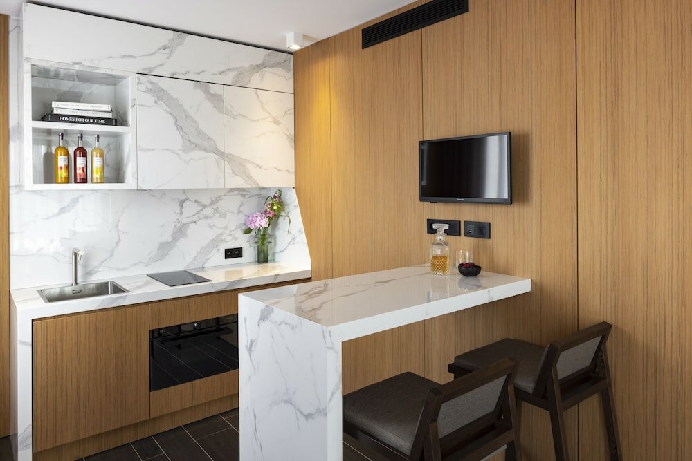 Фото Howard Sur Seine