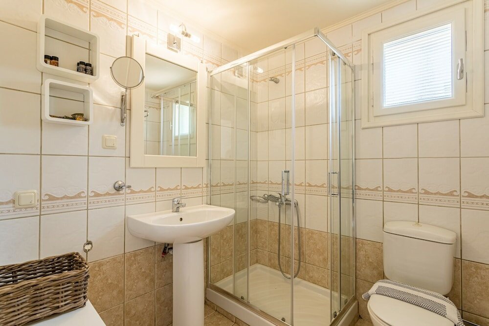 Фото Lithos Stoupa Villas