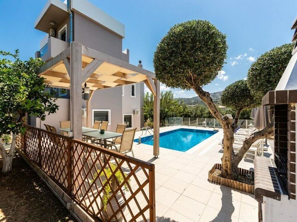 Фото Villa Kalli