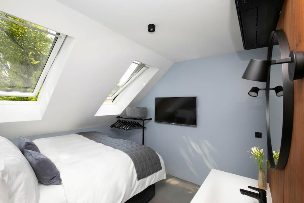 Фото The Roebbek