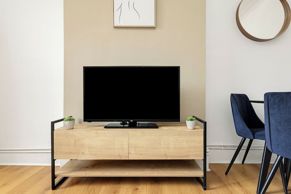 Фото The Bow Road Collection