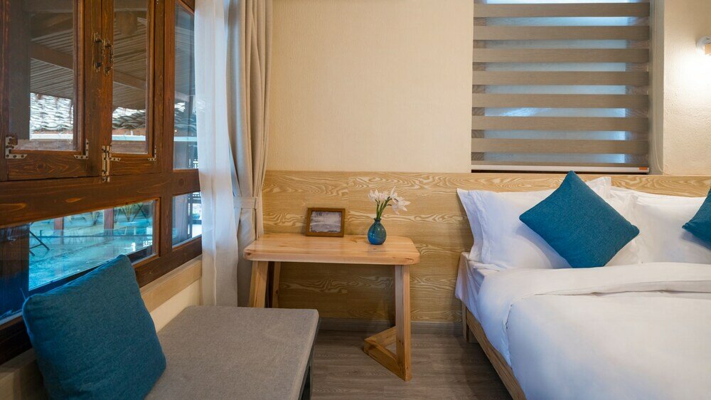 Фото Floral Joy Cat Hotel