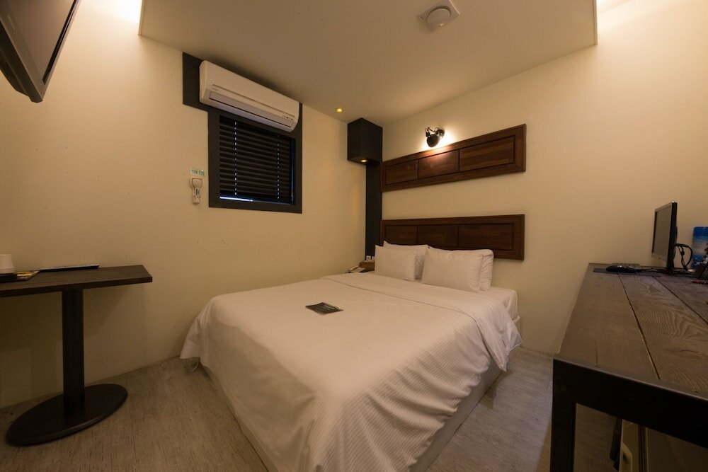 Фото Achasan Station Wall Hotel