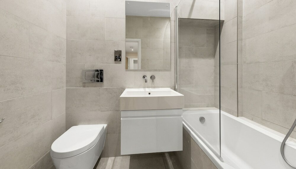 Фото Brand New Unique 2 Bedroom Apartment