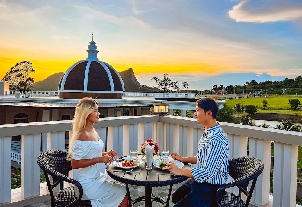 Фото Grand Lord Hotel& Residence