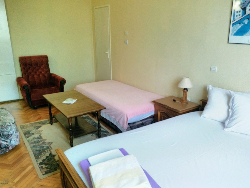 Фото Repos Guest Rooms