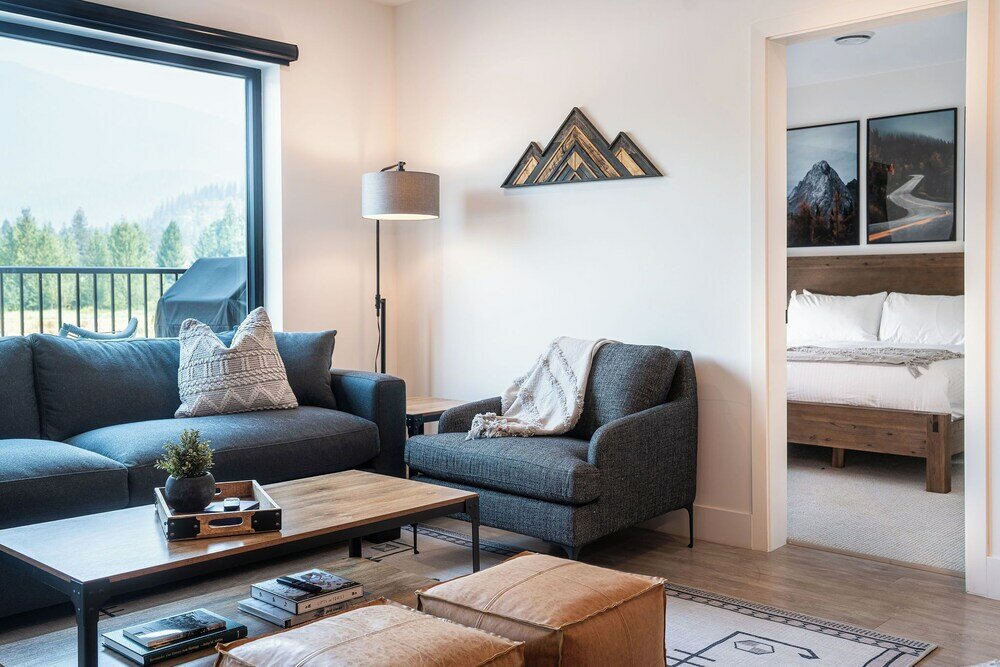 Фото Glades and Green by Revelstoke Vacations