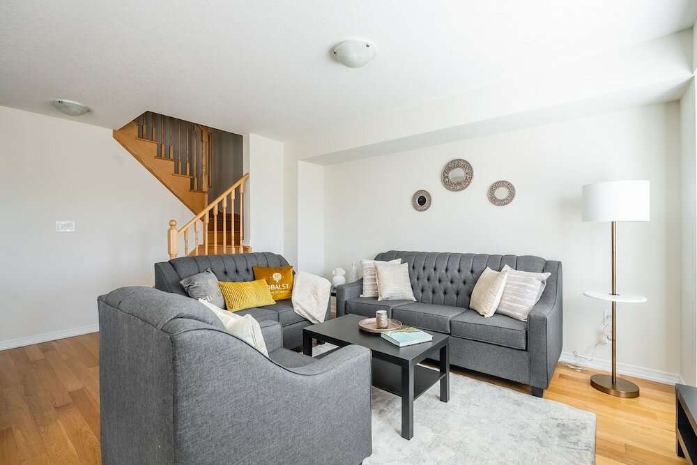 Фото New 3br Townhouse, Minutes to Niagara Falls and Brock University by Globalstay
