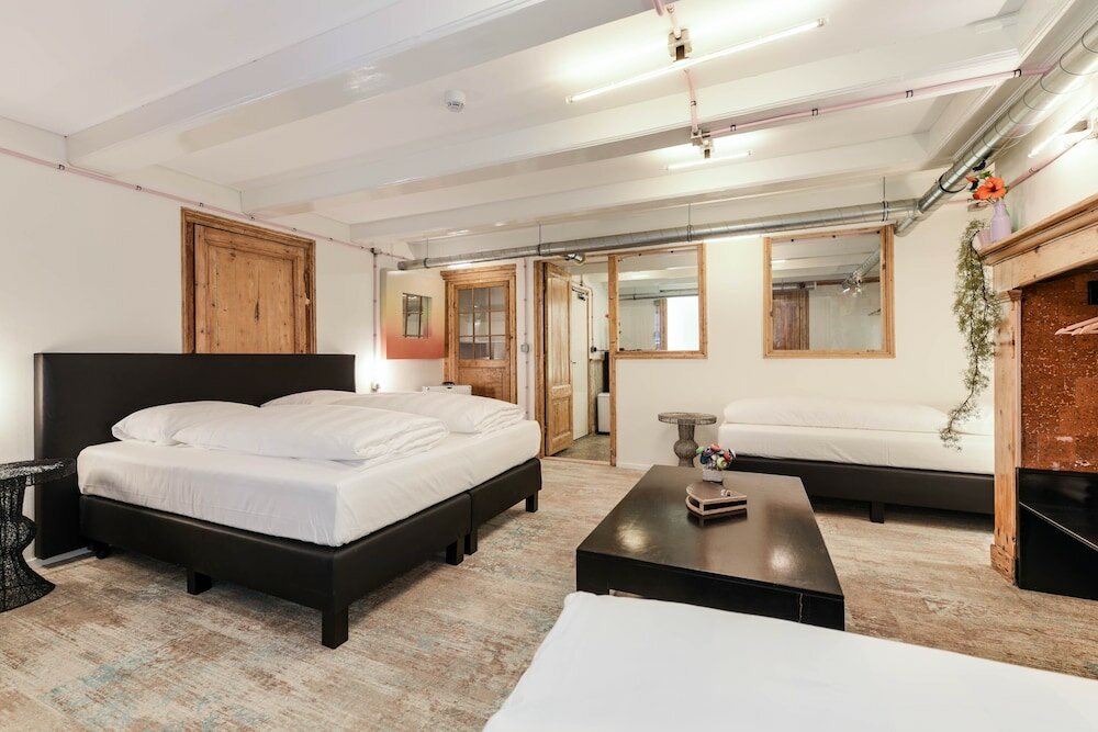 Фото The Monument Hotel