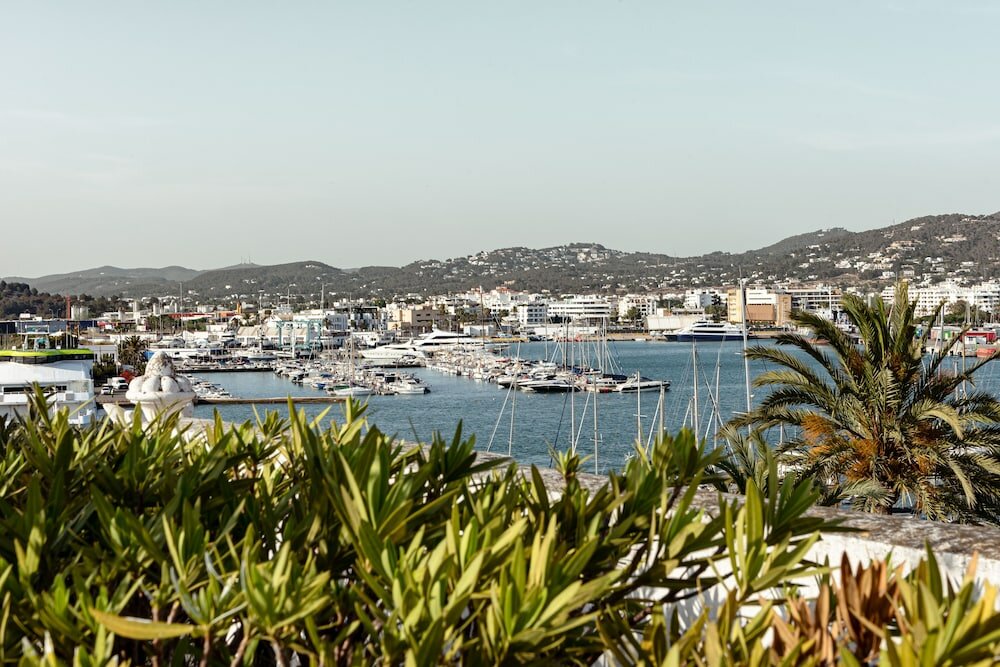 Фото Gran Hotel Montesol Ibiza