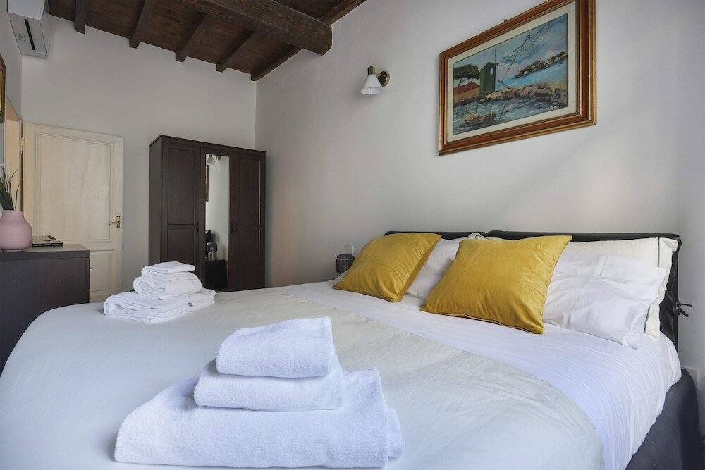 Фото Oltrarno Modern Apartment in Florence - Hosted by Sweetstay