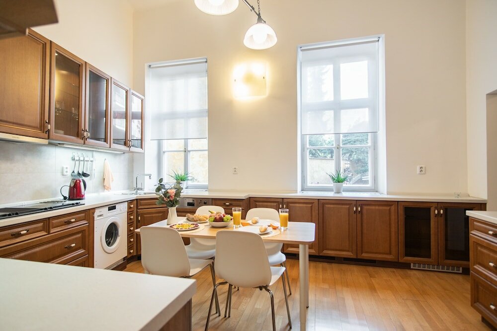 Фото Lovely Apartment on Mala Strana just 10 mins walk to scenic places
