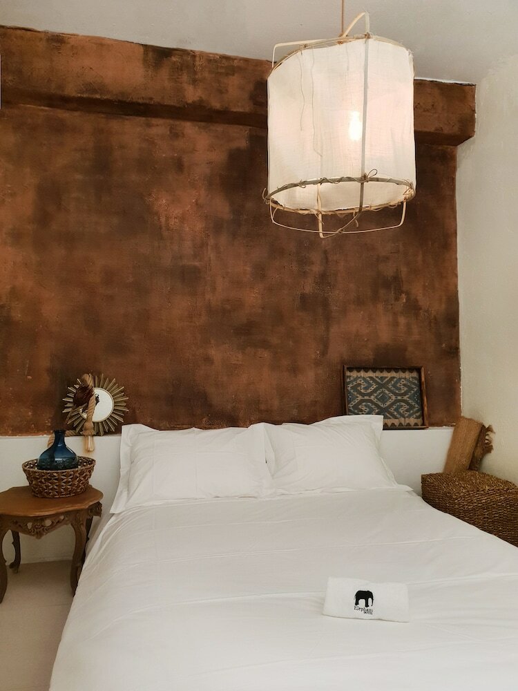 Фото Hotel Elephant