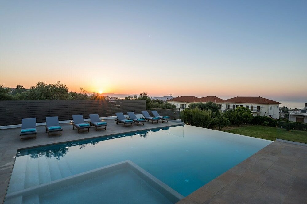 Фото Azatis Luxury Villa