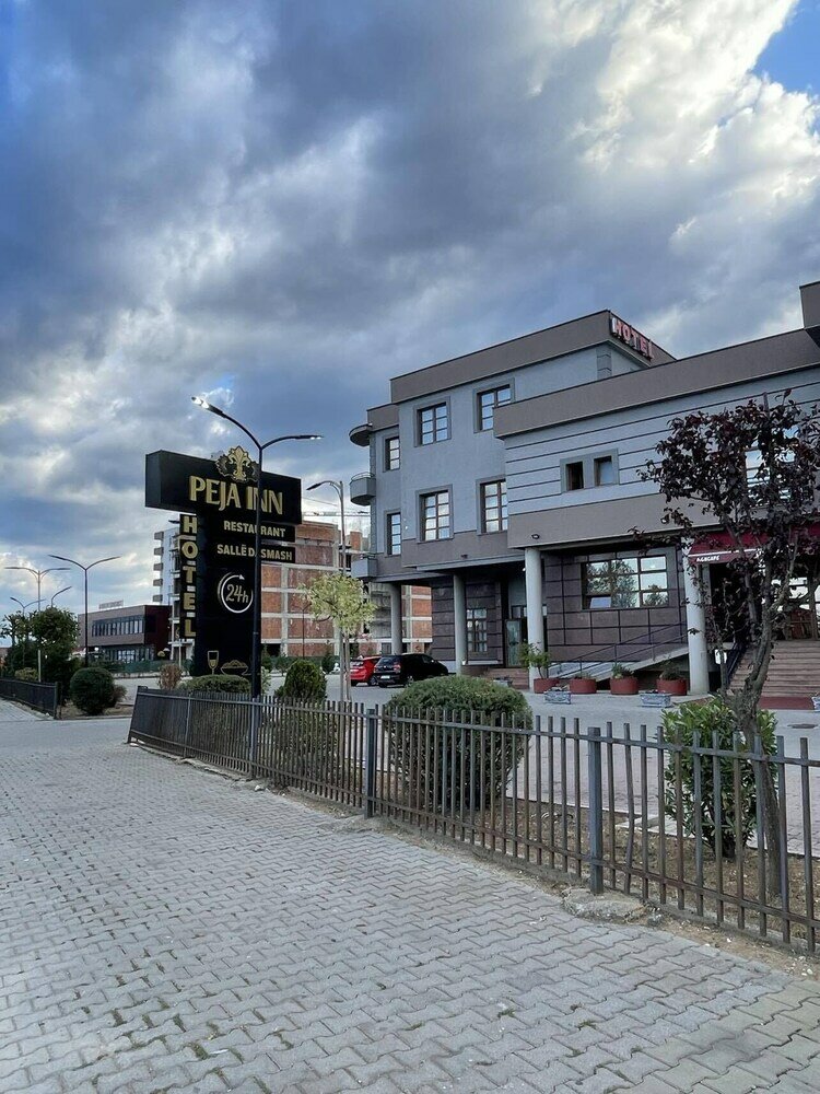 Фото отеля 2