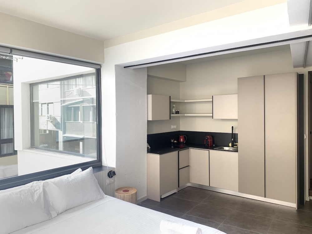 Фото M17 Studios & Suites