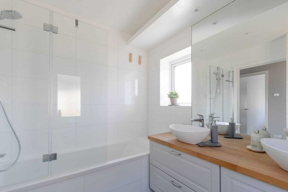 Фото Modern & Spacious 3bd House - Canning Town